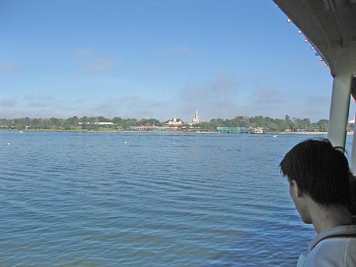 2007-12-23.ferry_ride.04.magic_kingdom.disney.orlando.fl.us 