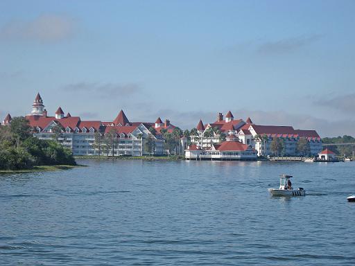 2007-12-23.ferry_ride.06.magic_kingdom.disney.orlando.fl.us 