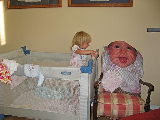 2007-12-25.christmas.playing.crib.01.seren-snyder.venice.fl.us 