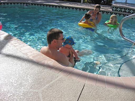 2007-12-25.christmas.swimming_pool.01.venice.fl.us 