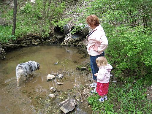 2008-04-20.creek.01.sidnee-nessa-seren-snyder.richmond.ky.us 