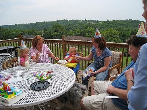 2008-07-03.ronan.1yr_birthday.07.tate-nancy-nessa-seren-ronan-snyder.richmond.ky.us 