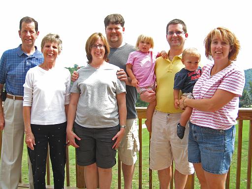 2008-07-05.portrait.01.snyder_family.richmond.ky.us 