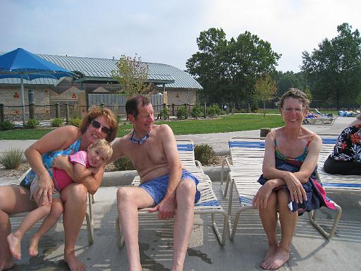 2008-08-29.waterpark.turtle_cove.07.nessa-wedny-sandy-seren-snyder.metropark.lower_huron.belleville.mi.us 