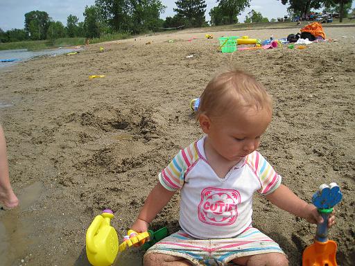 2008-08-05.beach.island_lake.08.ronan-snyder.brighton.mi.us 