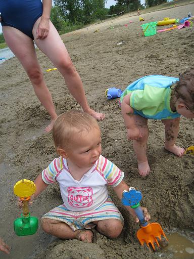 2008-08-05.beach.island_lake.13.ronan-snyder.brighton.mi.us 