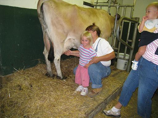 2008-08-20.calder_dairy.08.seren-snyder.carleton.mi.us 