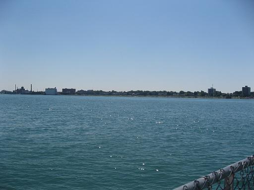2007-07-07.river.panorama.2e.detroit_river_walk.mi.us 