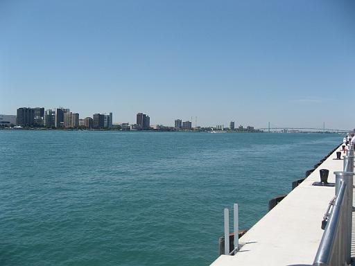 2007-07-07.river.panorama.2l.detroit_river_walk.mi.us 