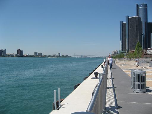 2007-07-07.river.panorama.2m.detroit_river_walk.mi.us 