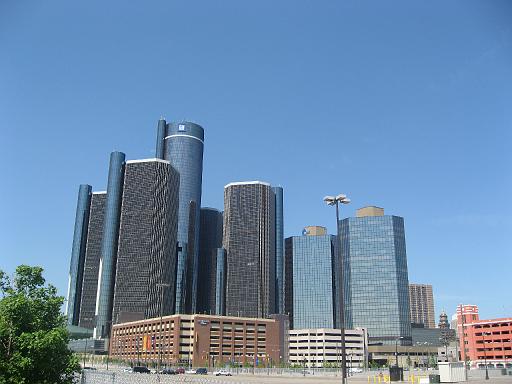 2007-07-07.renaissance_center.2.detroit_river_walk.mi.us 