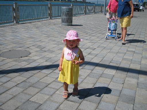 2007-07-07.seren-snyder.1.detroit_river_walk.mi.us 
