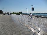 2007-07-07.splash_fountain.01.detroit_river_walk.mi.us.jpg