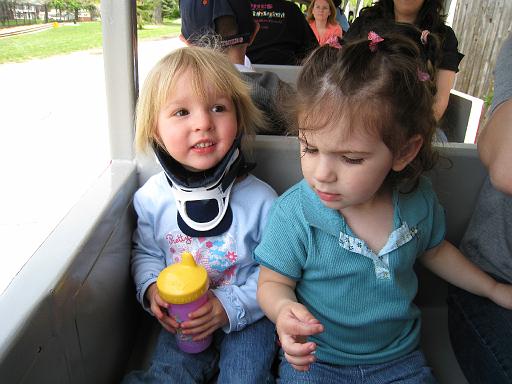 2008-05-09.portrait.011.sienna-seren-snyder.detroit_zoo.mi.us 