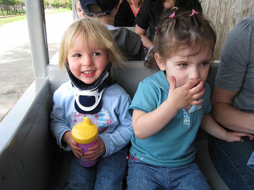 2008-05-09.portrait.013.sienna-seren-snyder.fav.detroit_zoo.mi.us 