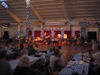 2006-09-14.oktoberfest.3.schuhplattler.video.320x240-5.0meg.frankenmuth.mi.us 