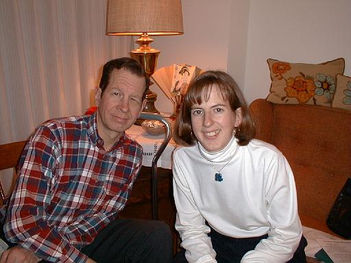 1998-12-25.wendy-nancy-snyder.christmas.walker.minneapolis.mn.us 