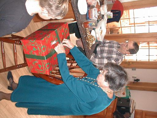 1998-12-25.opening_presents.oma-copp-snyder.1.christmas.esko.mn.us 