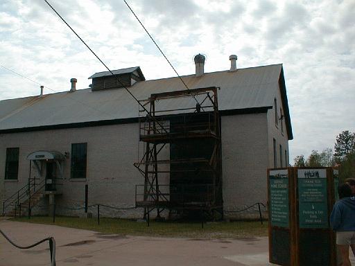 2001-07-00.elevator.room.4.soudan_mine.tower.mn.us 