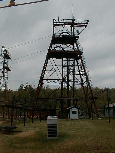 2001-07-00.elevator.tower.6.soudan_mine.tower.mn.us 