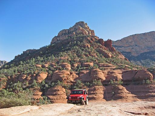 2007-11-19.broken_arrow_trail.pink_jeep.04.sedona.az.us 