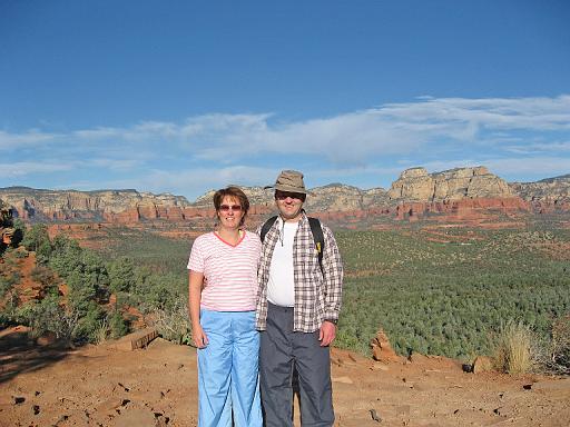 2007-11-20.devils_bridge_trail.pink_jeep.17.kevin-nessa-snyder.fav.sedona.az.us 