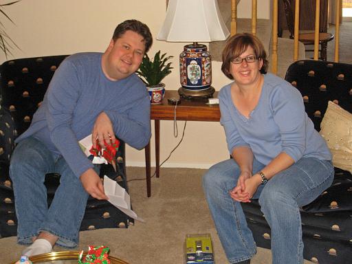 2007-11-22.opening_presents.04.seren-snyder.christmas.las_vegas.nv.us 
