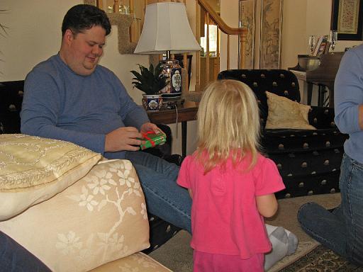 2007-11-22.opening_presents.17.seren-snyder.christmas.las_vegas.nv.us 
