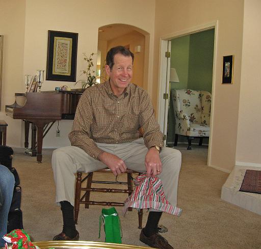 2007-11-22.opening_presents.24.seren-snyder.christmas.las_vegas.nv.us 