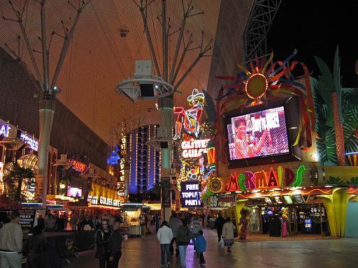 2007-11-25.las_vegas_strip.03.fremont_street_experience.las_vegas.nv.us 