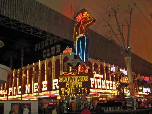 2007-11-25.las_vegas_strip.04.fremont_street_experience.las_vegas.nv.us 