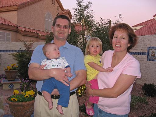 2007-11-26.portrait.kevin-nessa-ronan-seren-snyder.02.las_vegas.nv.us 