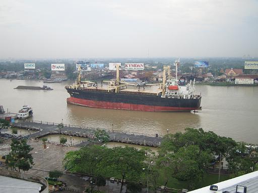 2004-07-01.river.1.saigon.ho_chi_minh.vn 