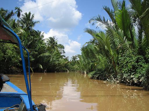 2004-07-05.mekong_delta.canal_medium.1.my_tho.vn 