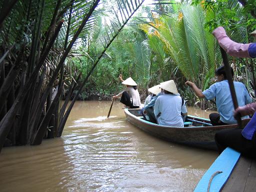 2004-07-05.mekong_delta.canal_small.2.fav.my_tho.vn 