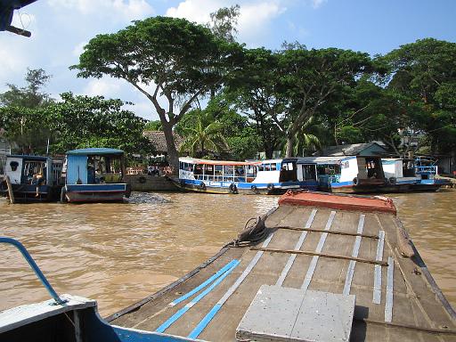 2004-07-05.mekong_delta.dock.1.my_tho.vn 