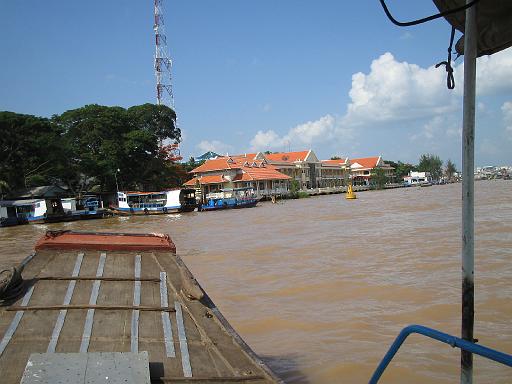 2004-07-05.mekong_delta.dock.2.my_tho.vn 