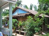 2004-07-05.mekong_delta.farm.house.old.my_tho.vn.jpg