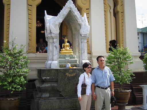 2004-07-09.temple.golden_budda.dan-michelle.fav.bangkok.th 