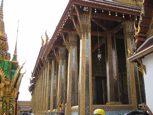 2004-07-09.grand_palace.temple.emerald_budda.2.fav.bangkok.th 