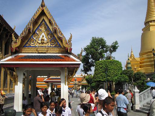 2004-07-09.grand_palace.temple.emerald_budda.6.bangkok.th 