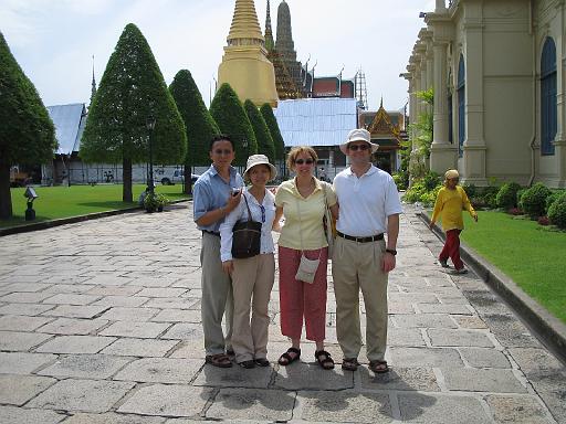 2004-07-09.grand_palace.dan-michelle-nessa-kevin-snyder.fav.bangkok.th 