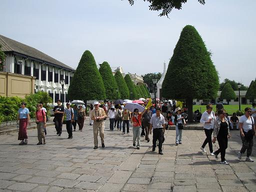 2004-07-09.grand_palace.tourists.bangkok.th 