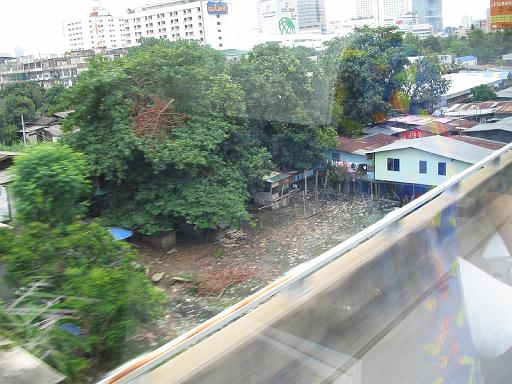 2004-07-09.housing.5.bangkok.th 