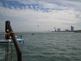 2004-07-10.parasailing.1.pattaya.th.jpg