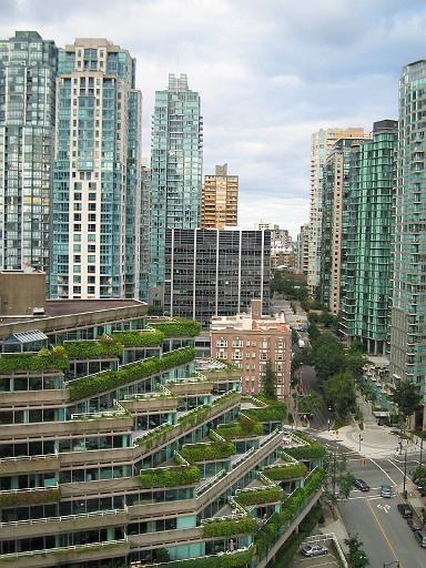 2004-07-16.high_rises.1.vancouver.ca 